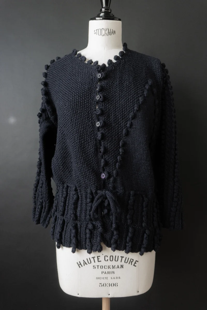 Handgestrickte Vintage Strickjacke aus Wolle – Folklore Cardigan, M–L