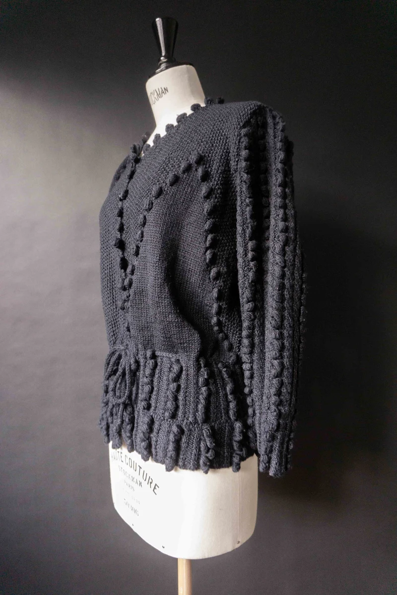 Handgestrickte Vintage Strickjacke aus Wolle – Folklore Cardigan, M–L