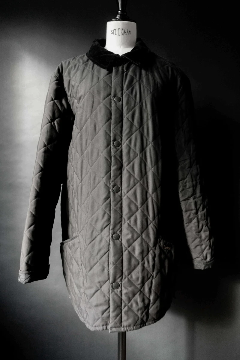 Barbour Steppjacke Eskdale schwarz – klassische Vintage Übergangsjacke, L