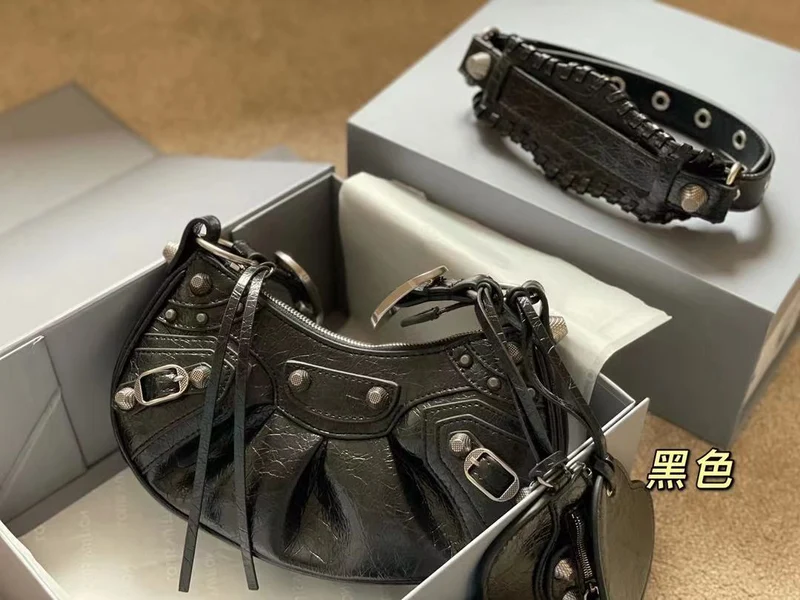 Balance Handbag