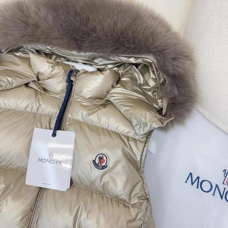 Fur Hooded Bodywarmer