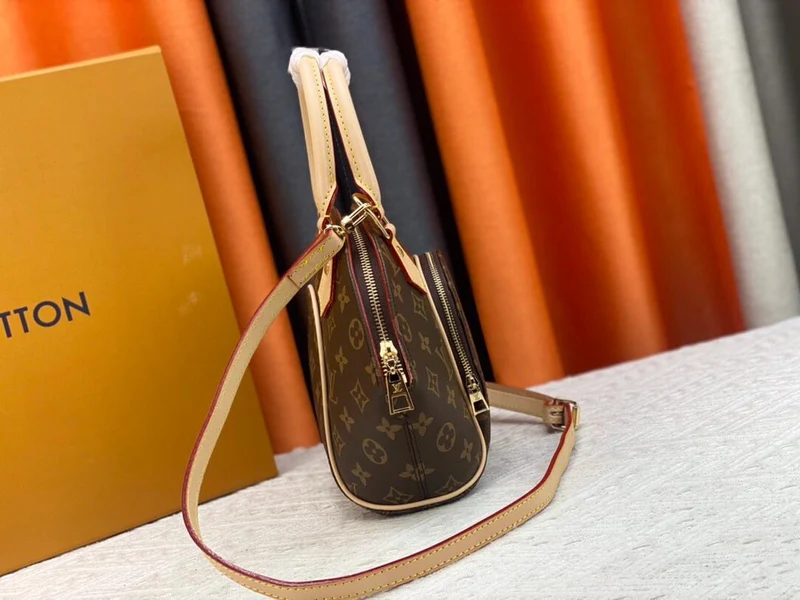 Louie Oval Bag