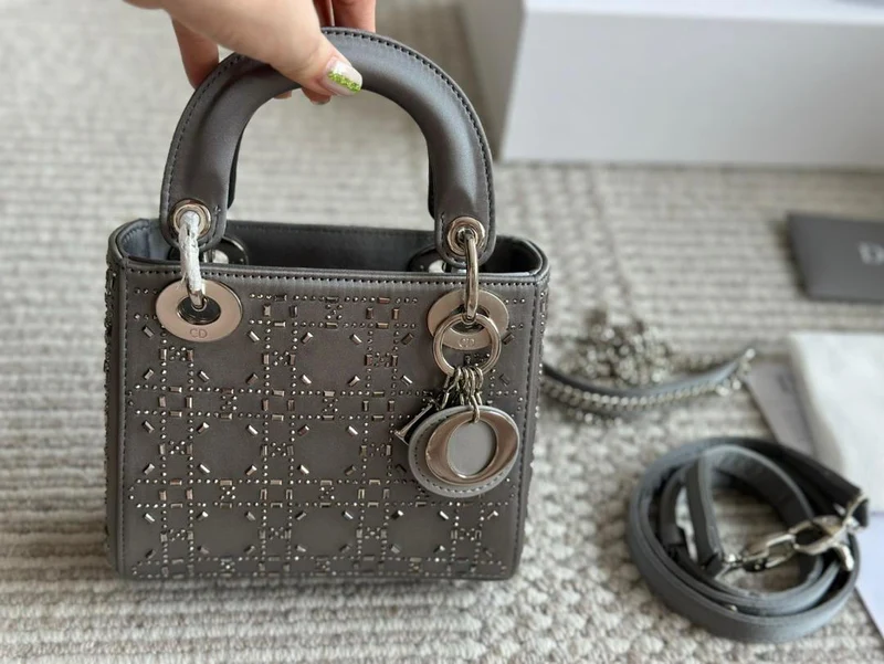 Detailed Diamond Lady Bag