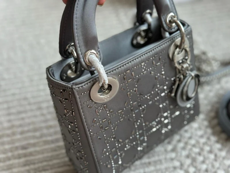 Detailed Diamond Lady Bag