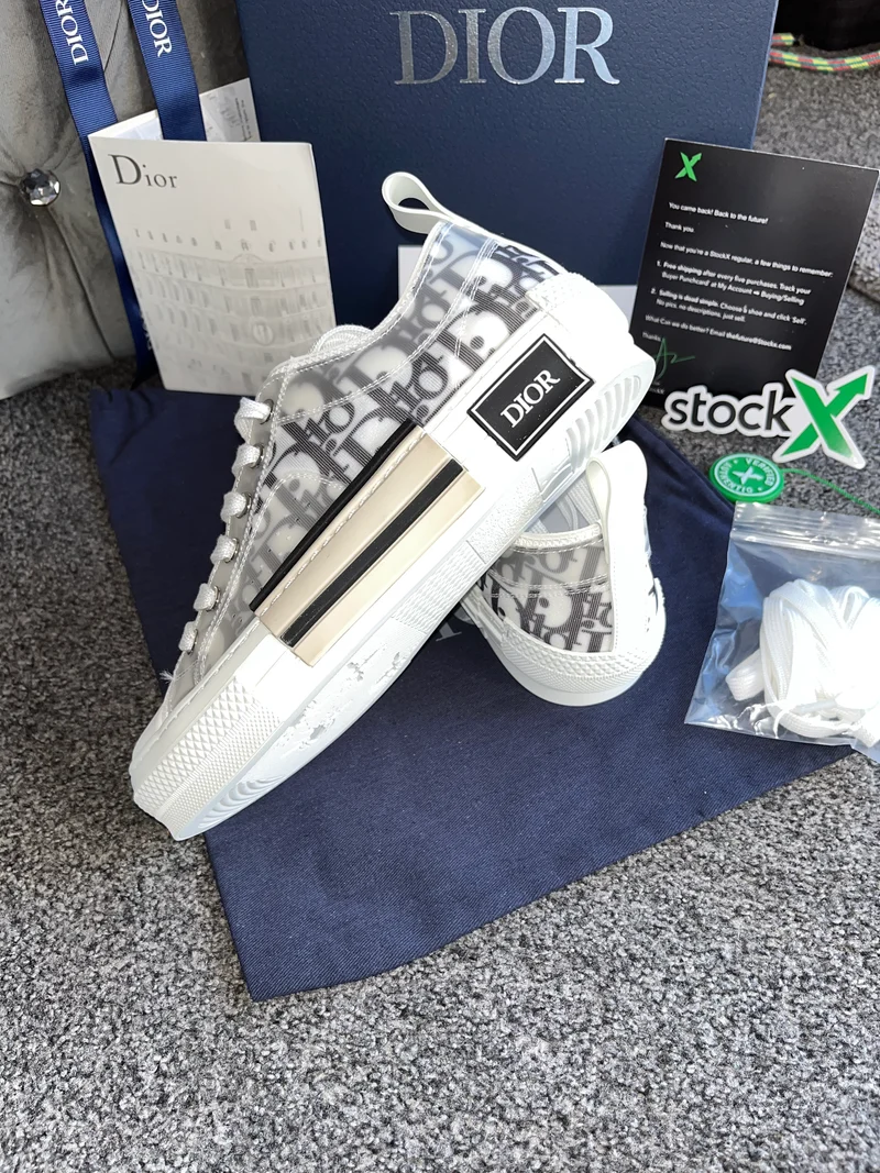 Low Paris Trainers