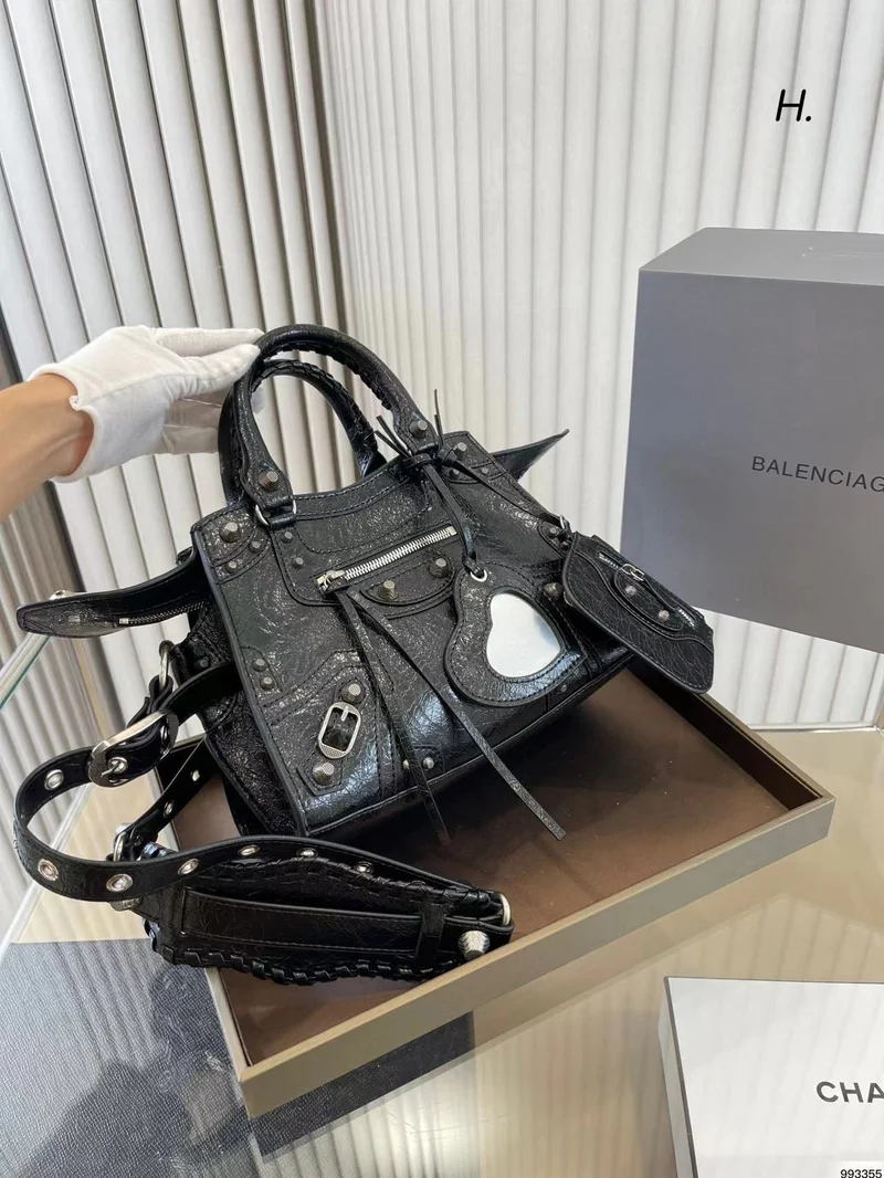 Baleny Shoulder Bag