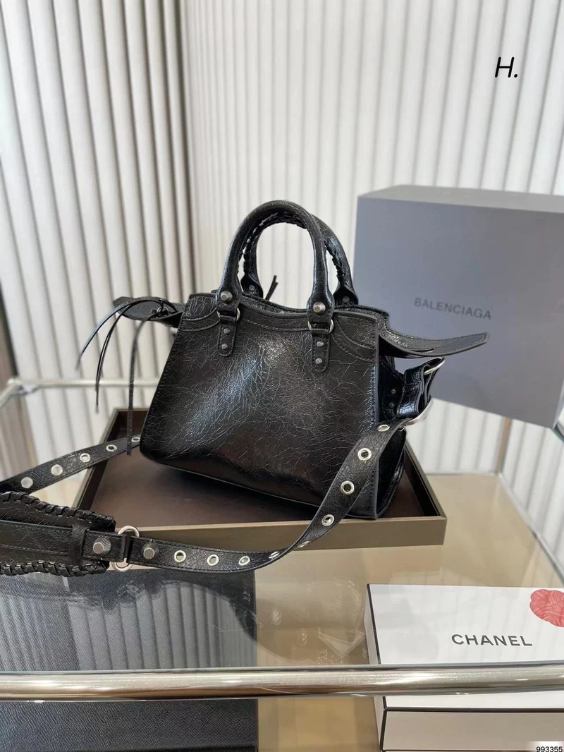 Baleny Shoulder Bag