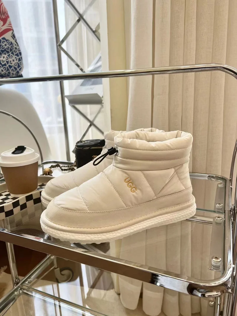 Snow Boots