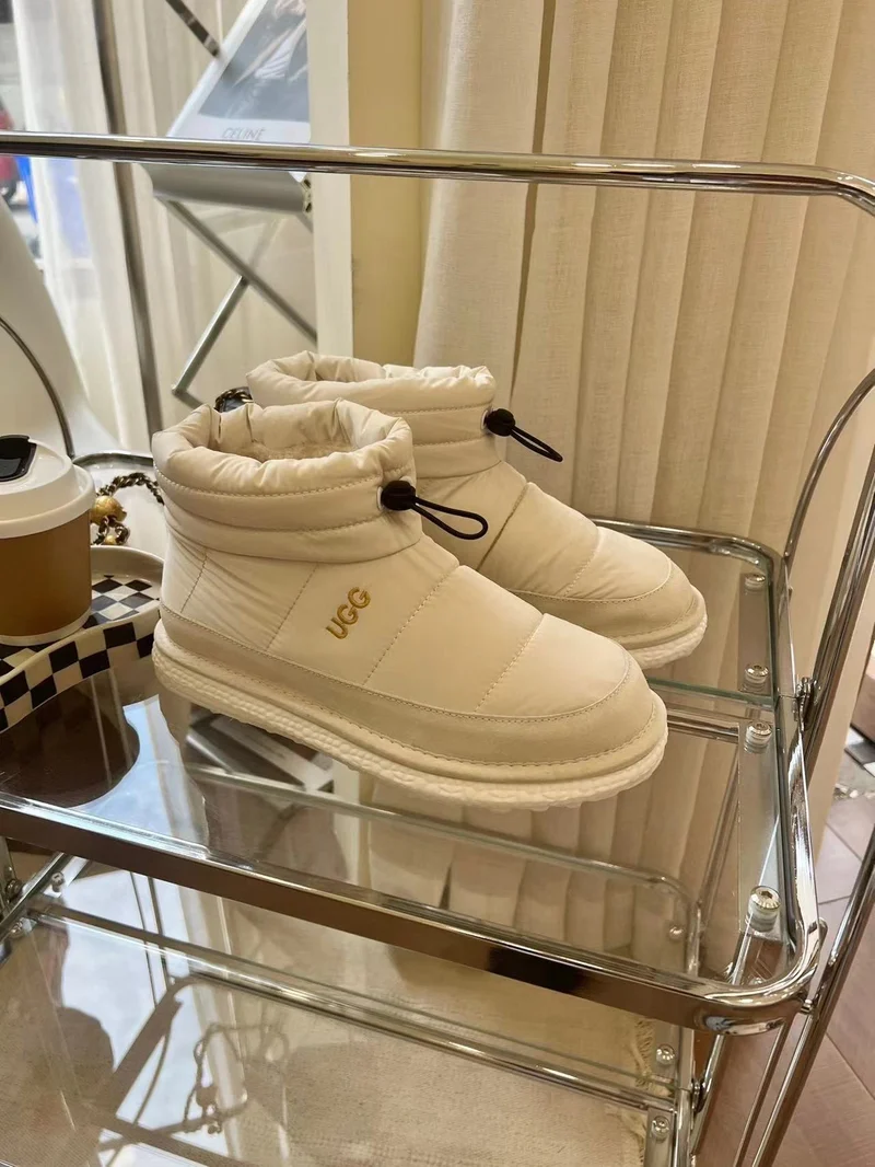 Snow Boots