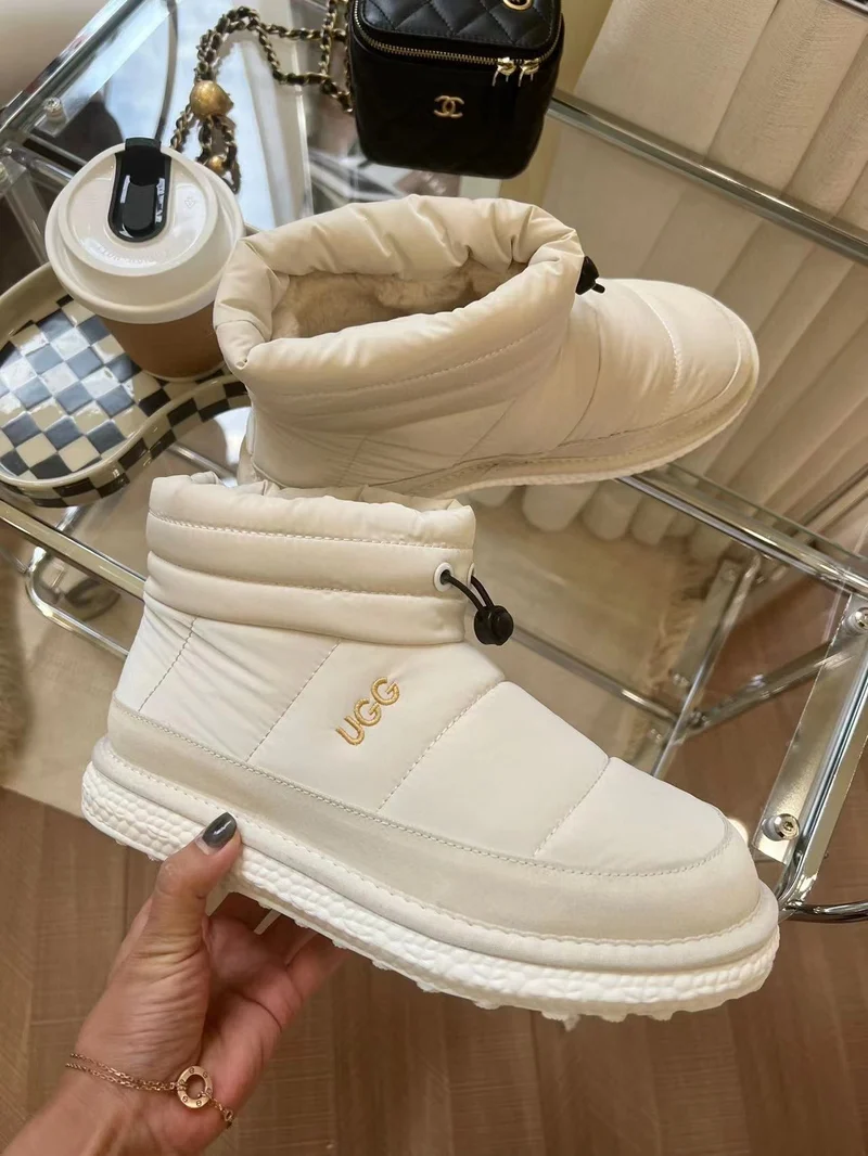 Snow Boots