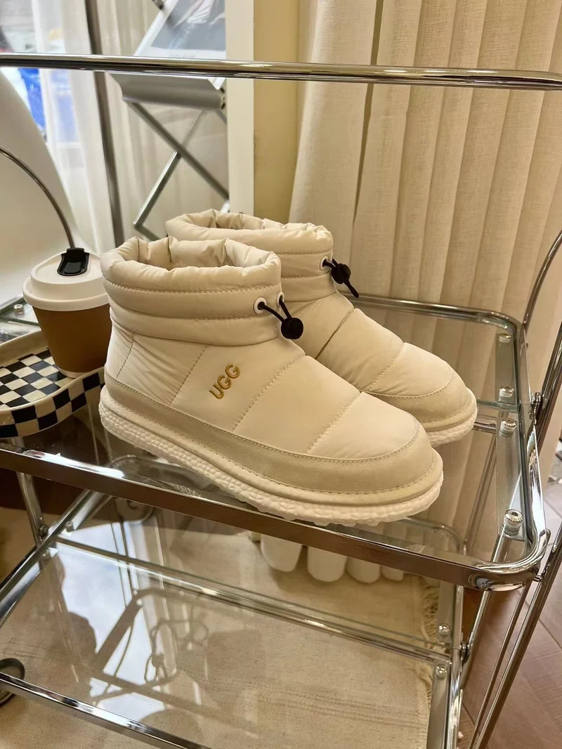 Snow Boots