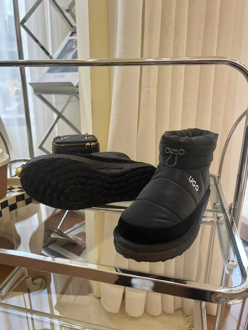 Snow Boots