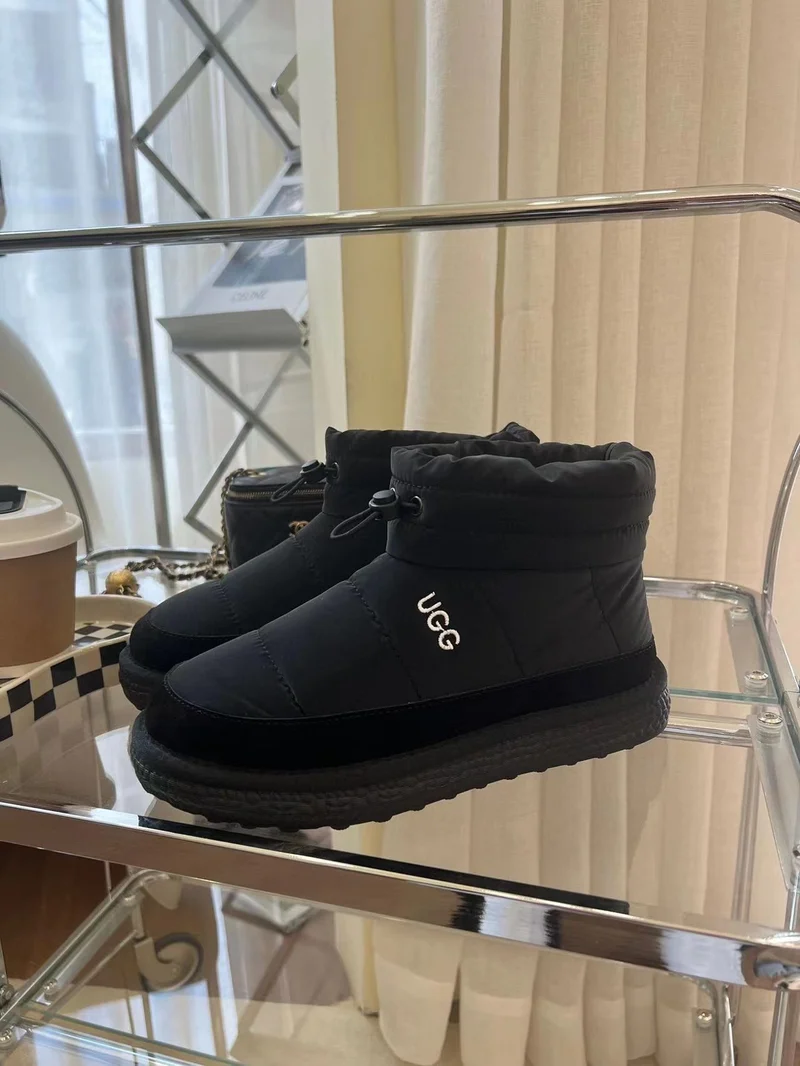 Snow Boots
