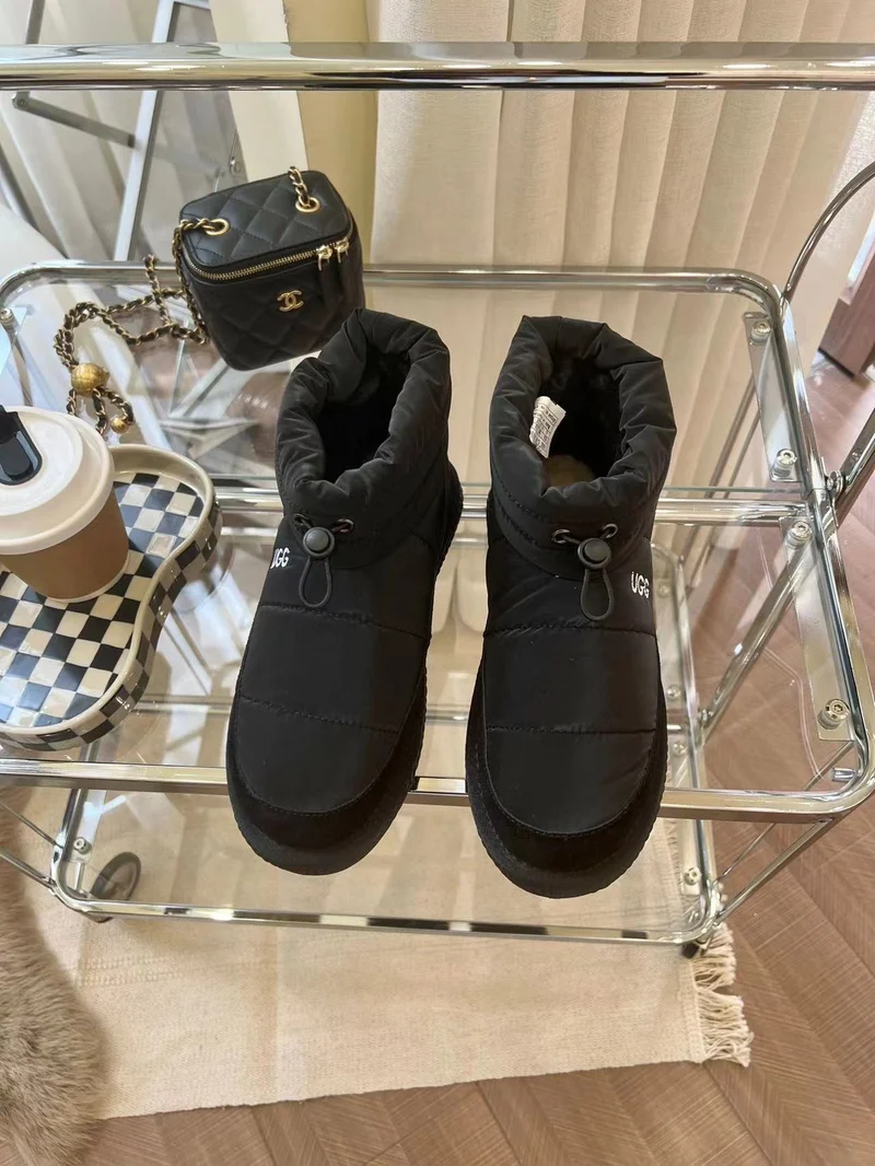 Snow Boots