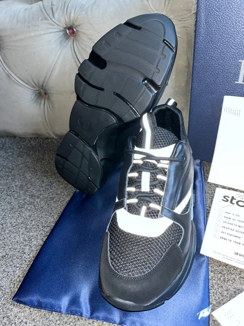 Black Runner Trainers