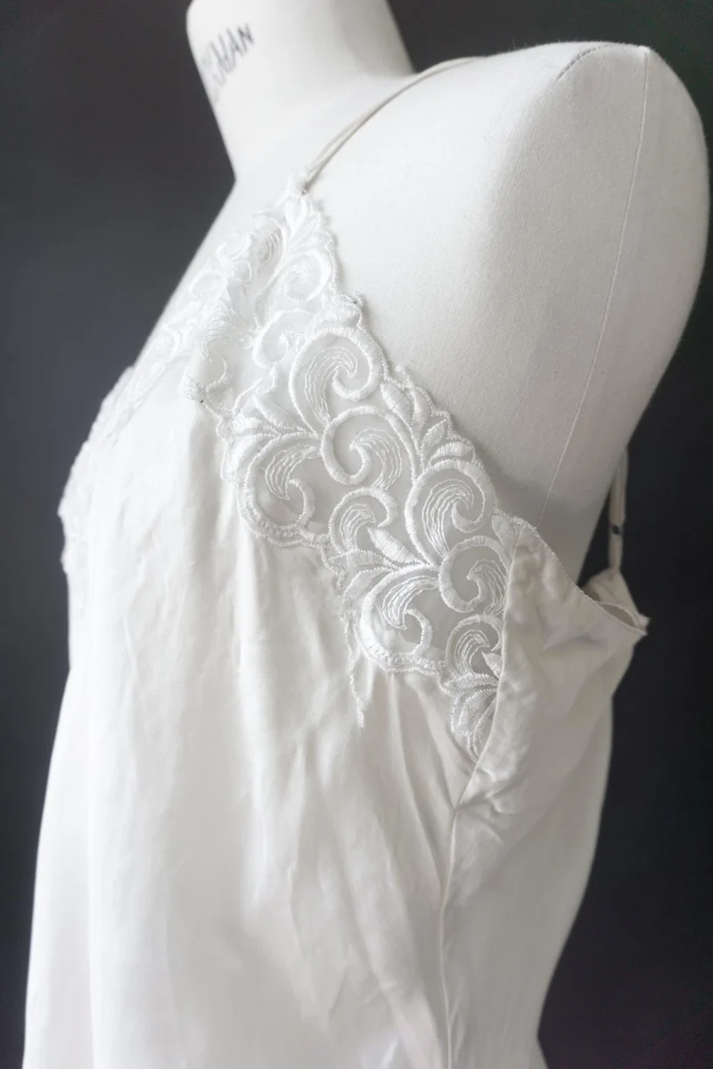 Vintage Lingerie Top, Seide und Spitze, Creme, M–L