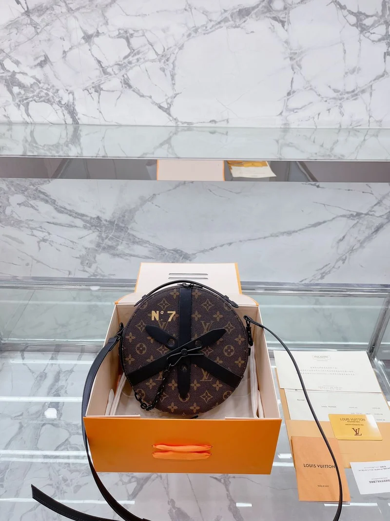 No.7 Circle Chapeau Bag