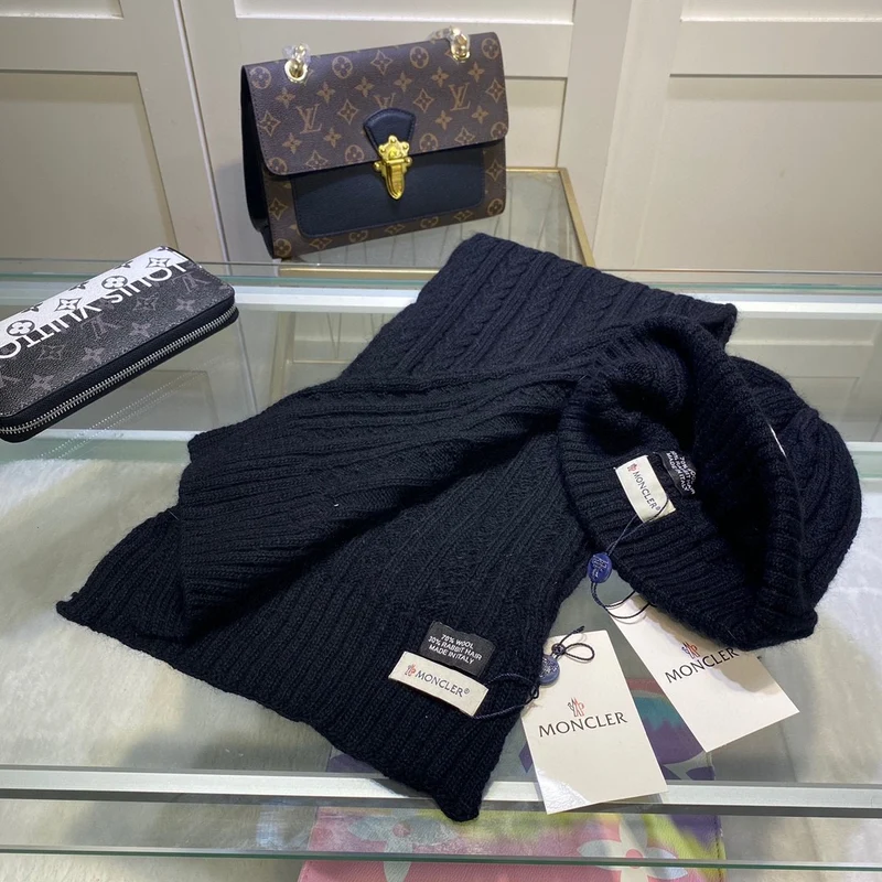 Knitted Hat & Scarf Set