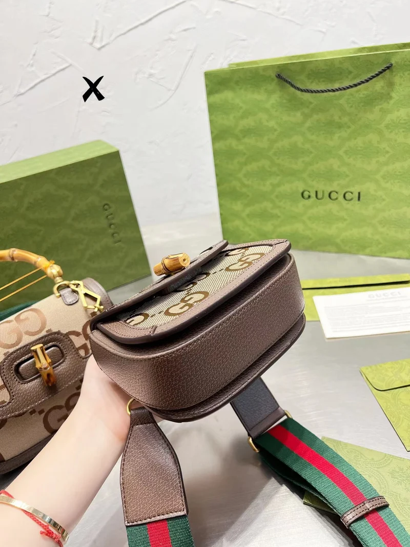 GIGI Shoulder Bag