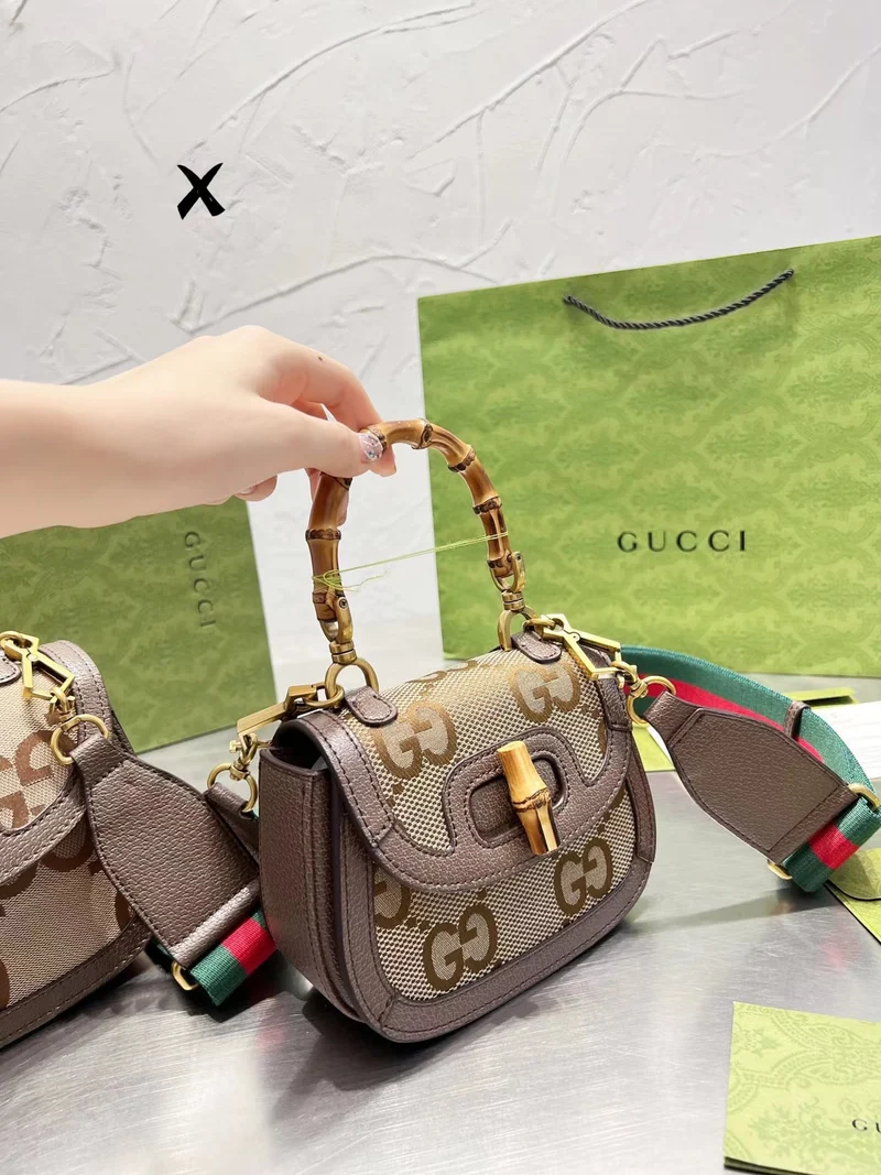 GIGI Shoulder Bag