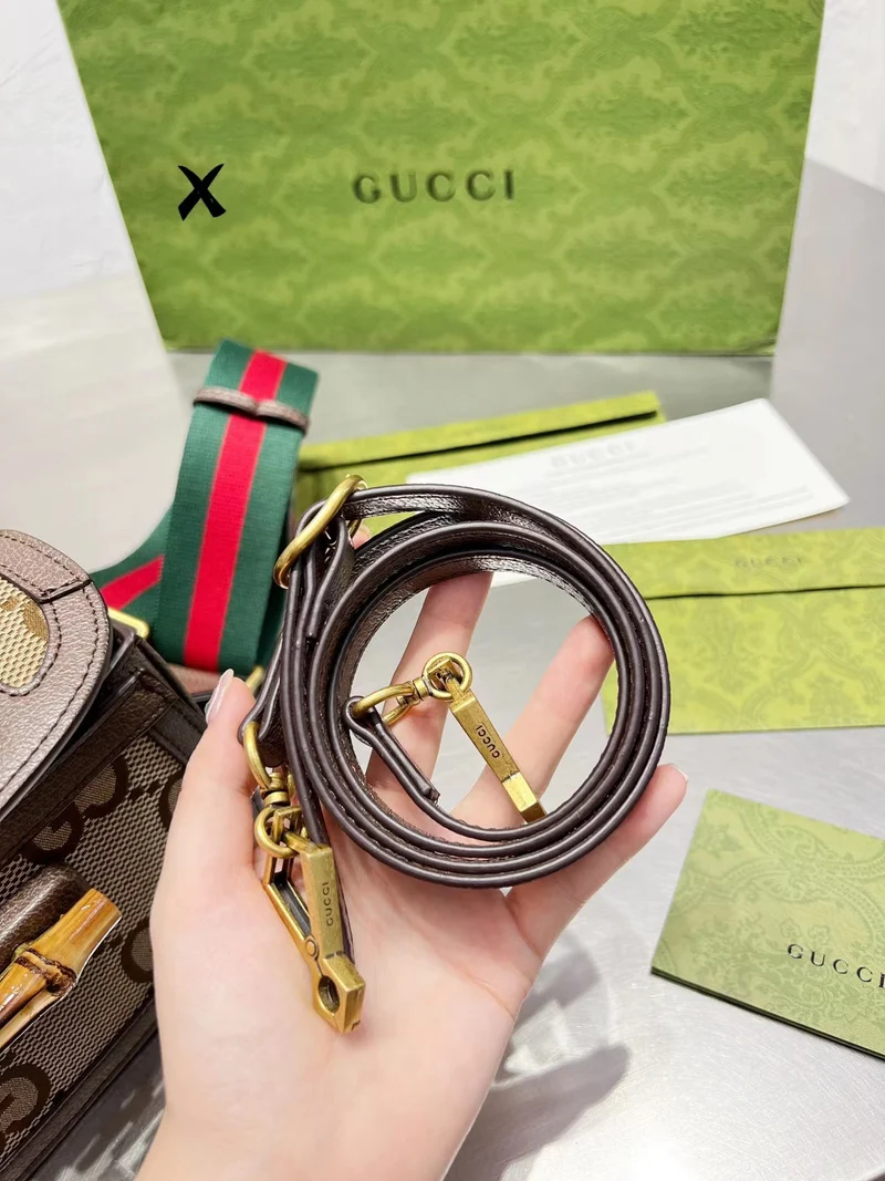 GIGI Shoulder Bag