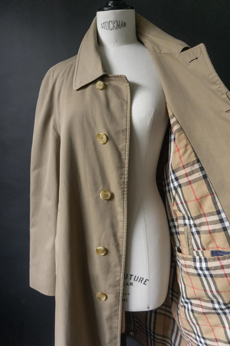 Vintage Burberry Car Coat in Beige, Made in England, M–XL