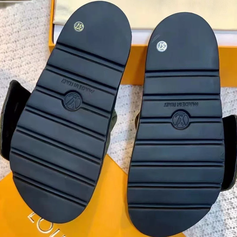 Elastic Suede Pillow Sliders