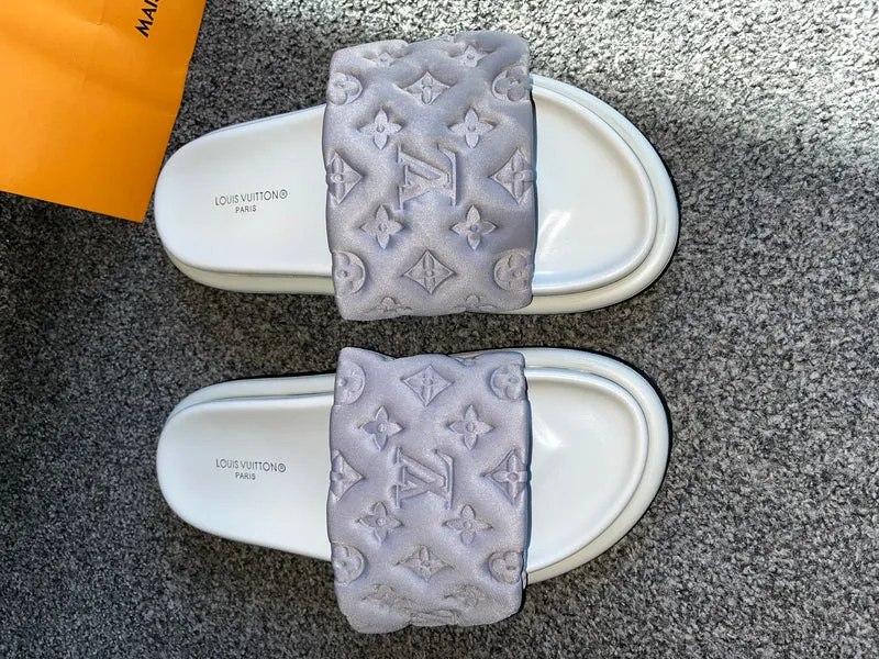 Elastic Suede Pillow Sliders