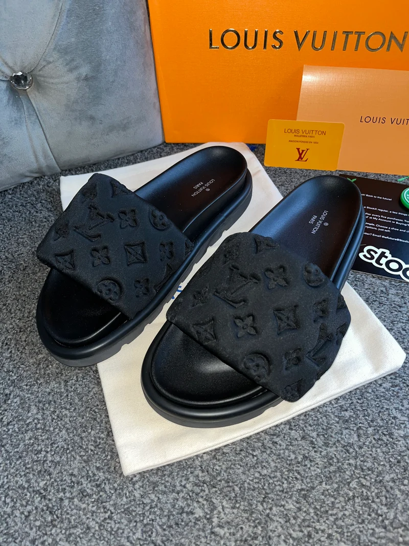 Elastic Suede Pillow Sliders