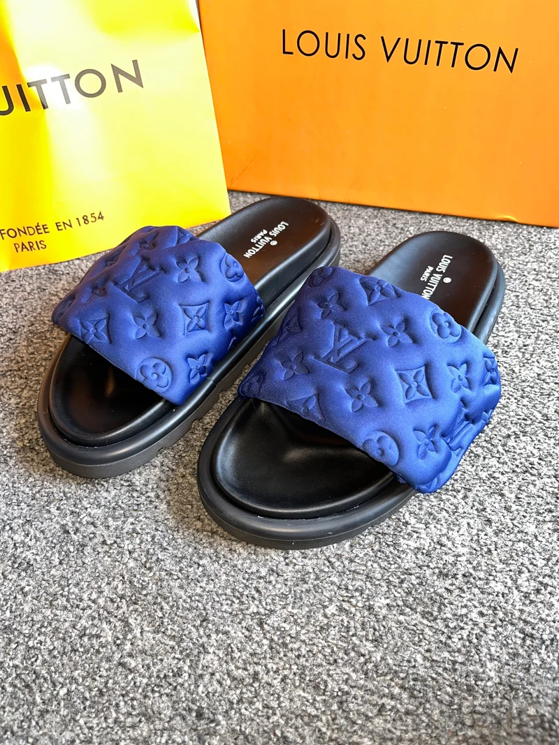 Elastic Suede Pillow Sliders