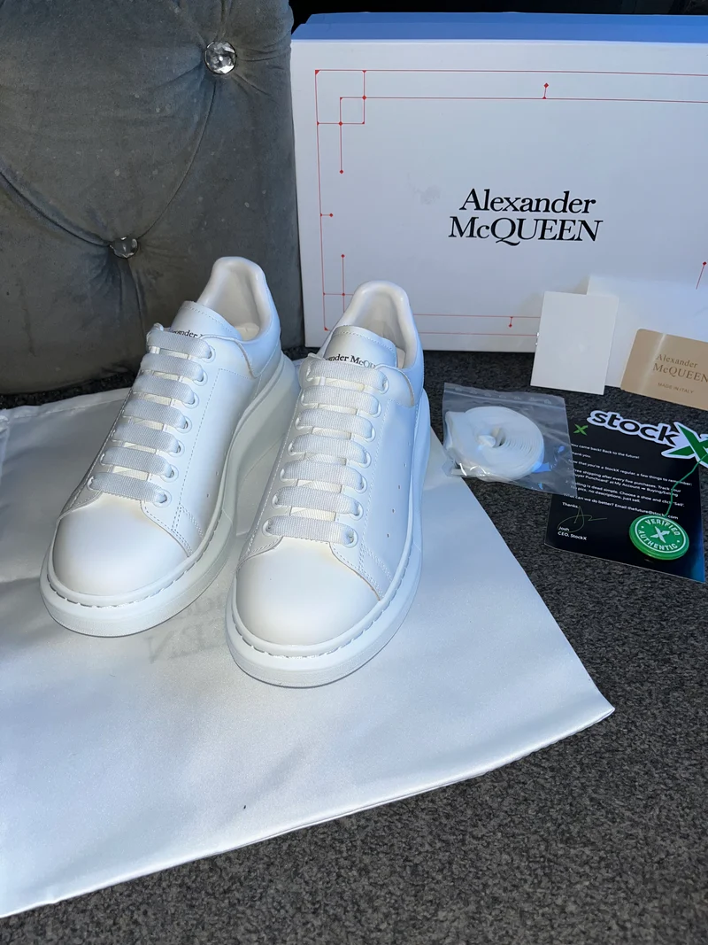 All White Queens