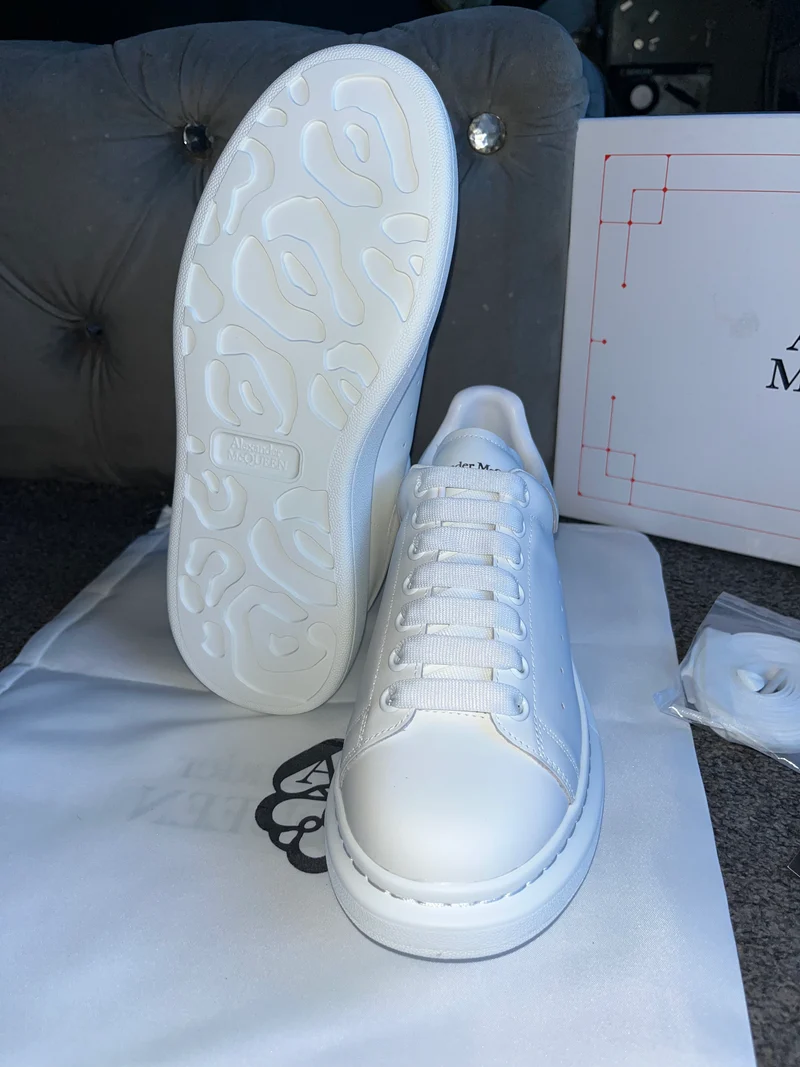 All White Queens