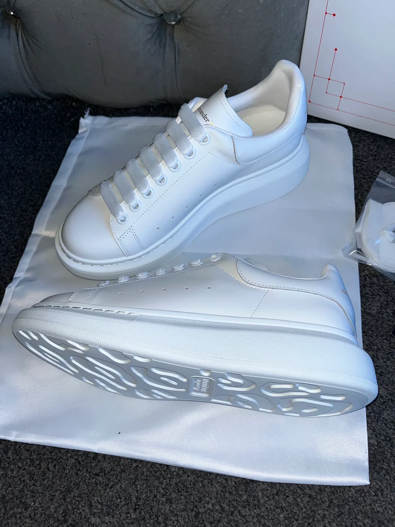 All White Queens