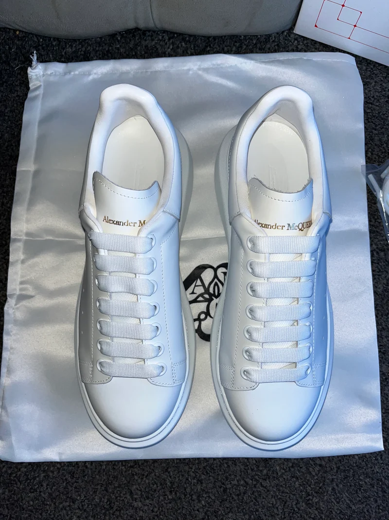 All White Queens
