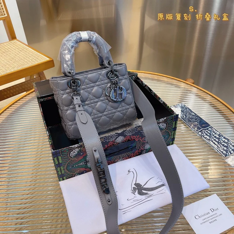 24cm Large Lady Bag