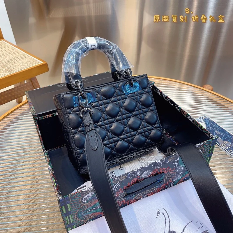 24cm Large Lady Bag