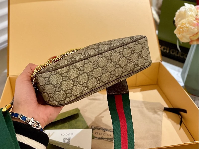 G Shoulder Bag