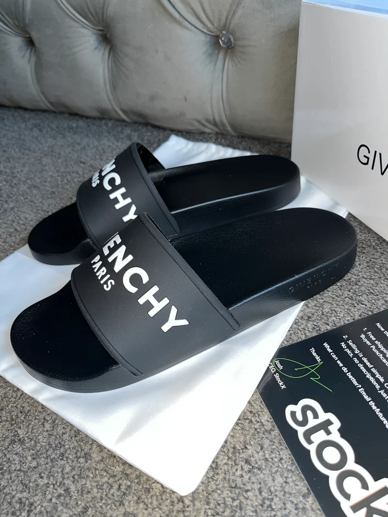 Black G Rubber Sliders
