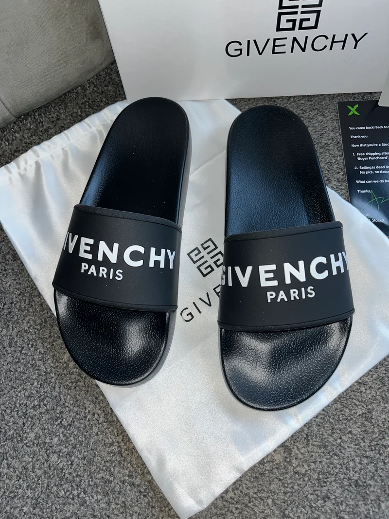 Black G Rubber Sliders