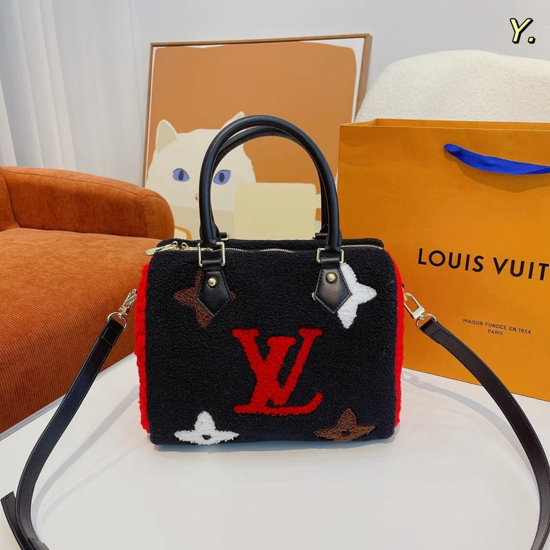 Fluffy Speedy Bag