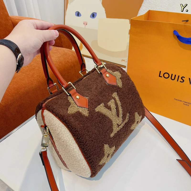 Fluffy Speedy Bag