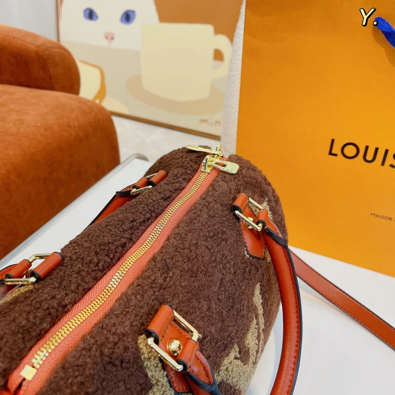 Fluffy Speedy Bag