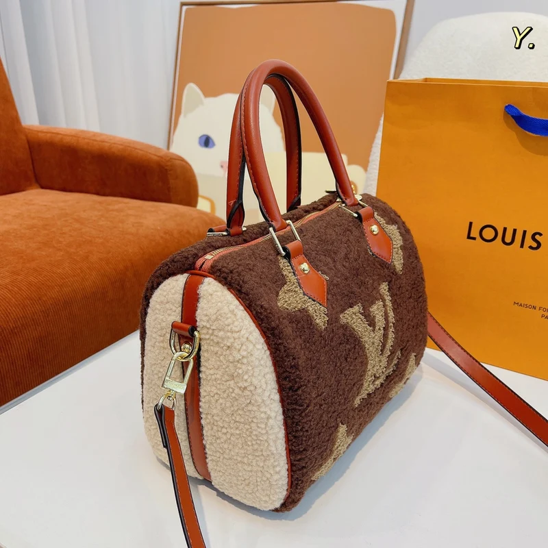 Fluffy Speedy Bag