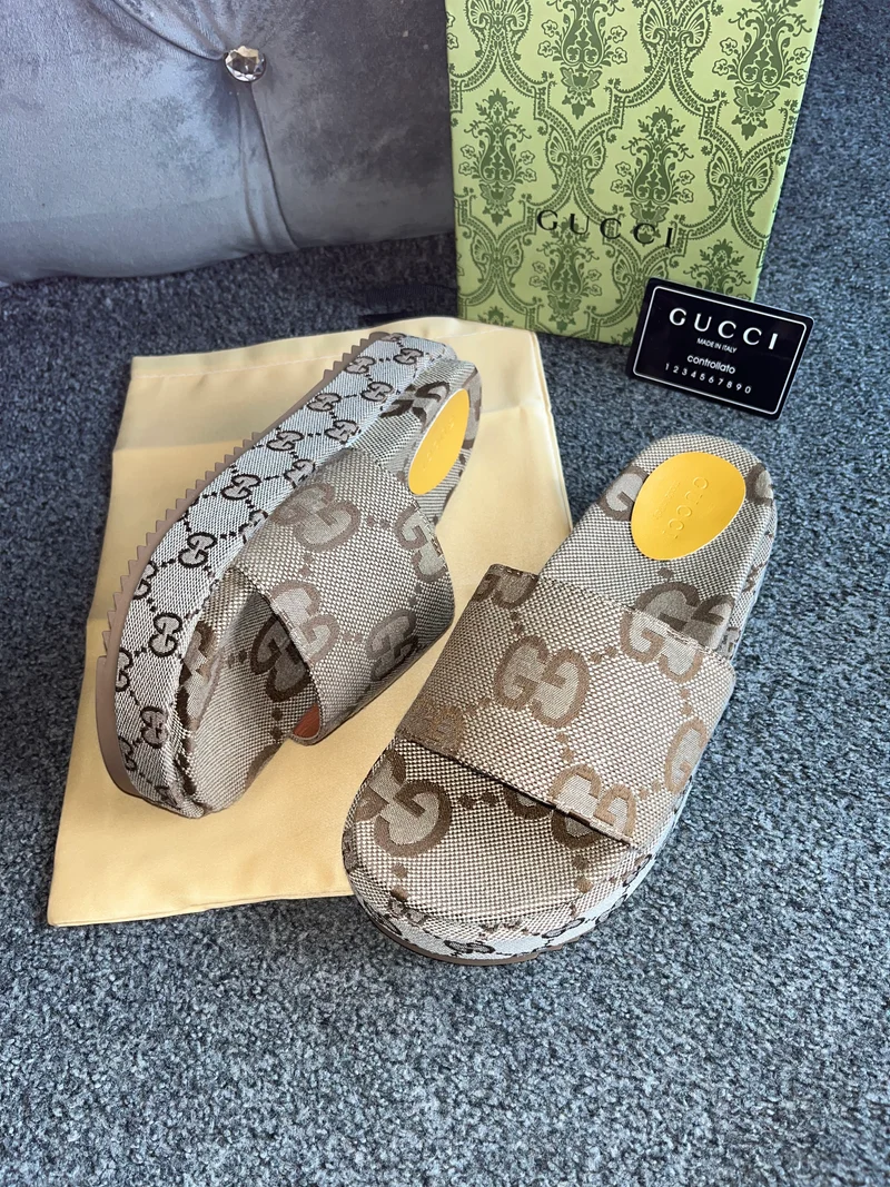 Light Brown Thick G Sliders
