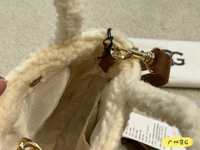 Bobbly Ugg Bag