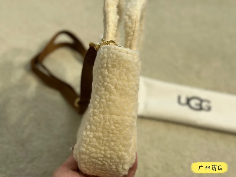 Bobbly Ugg Bag