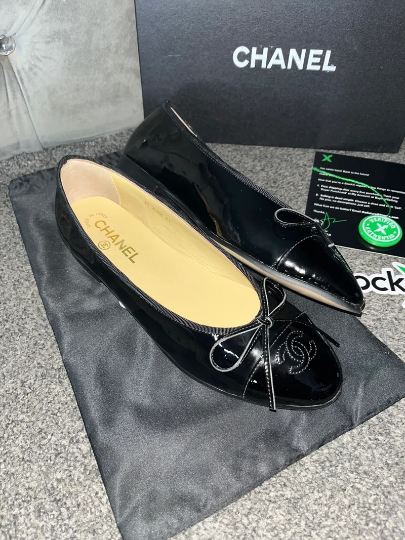 Black Shinny C Flats