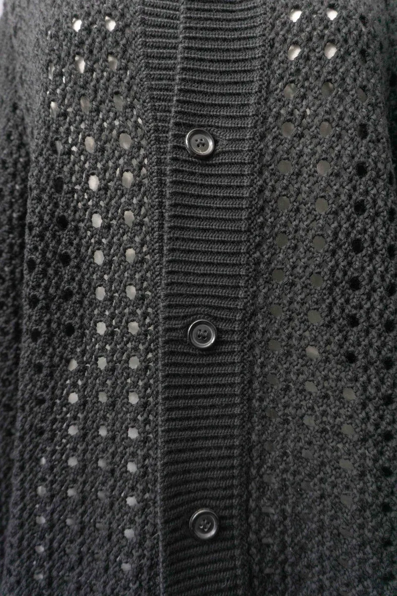 OMEN Hamburg Designer Lochmuster Strickjacke, M–L