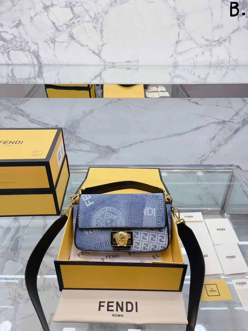 Jean Versus Bag