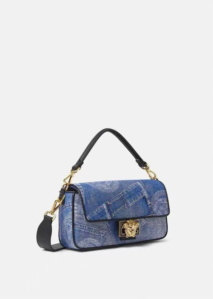 Jean Versus Bag